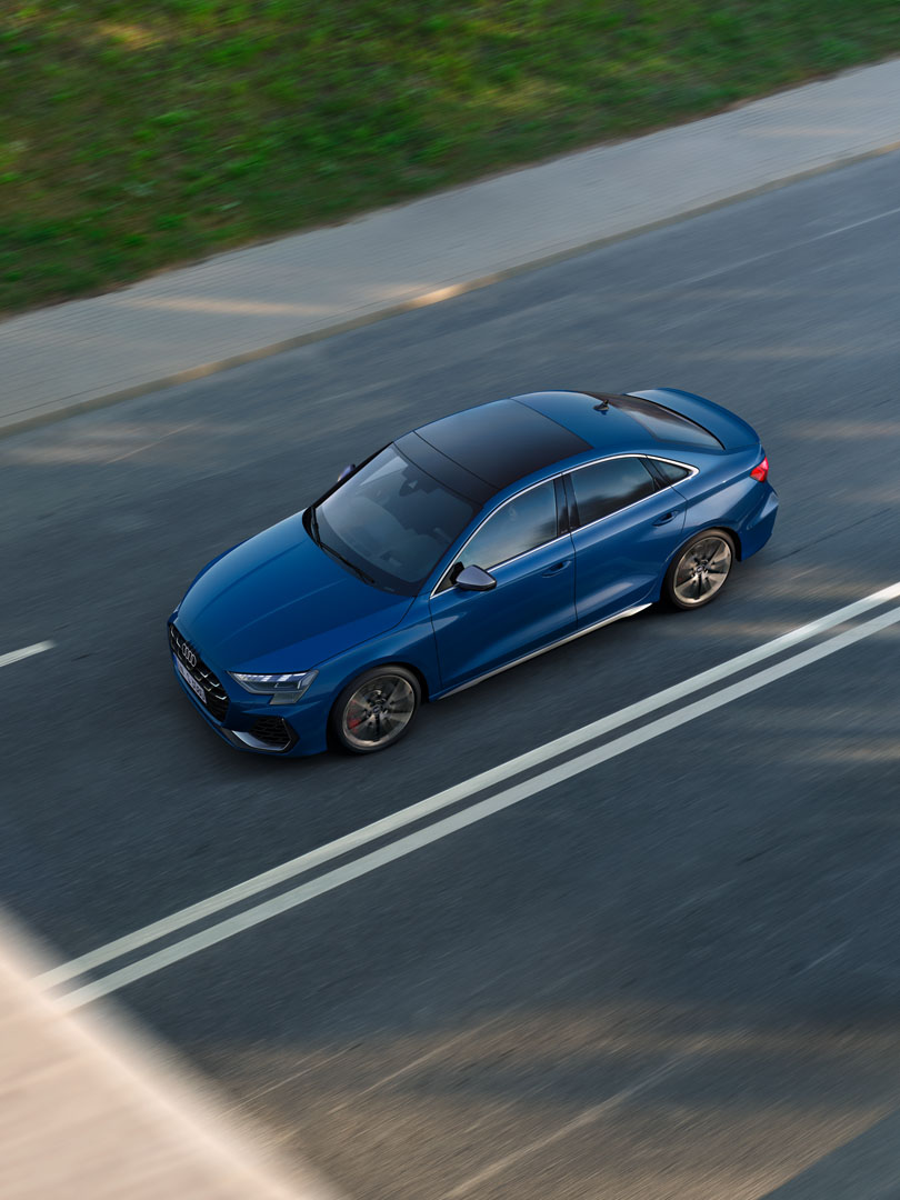 Audi S3 limuzina: stranski prikaz od zgoraj