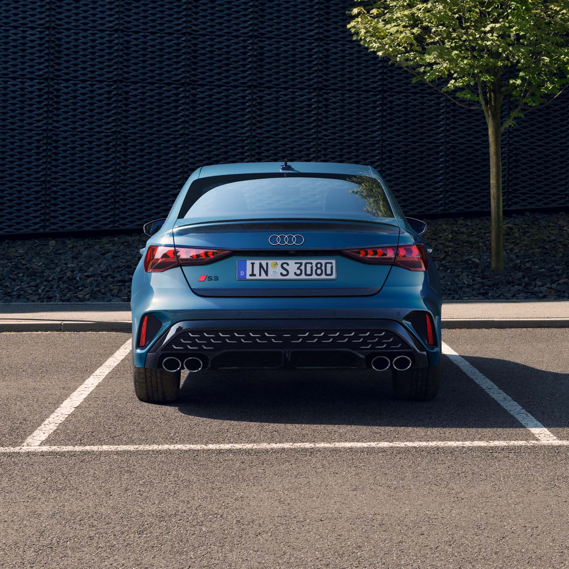 Prikaz zadnjega dela Audi S3 limuzine