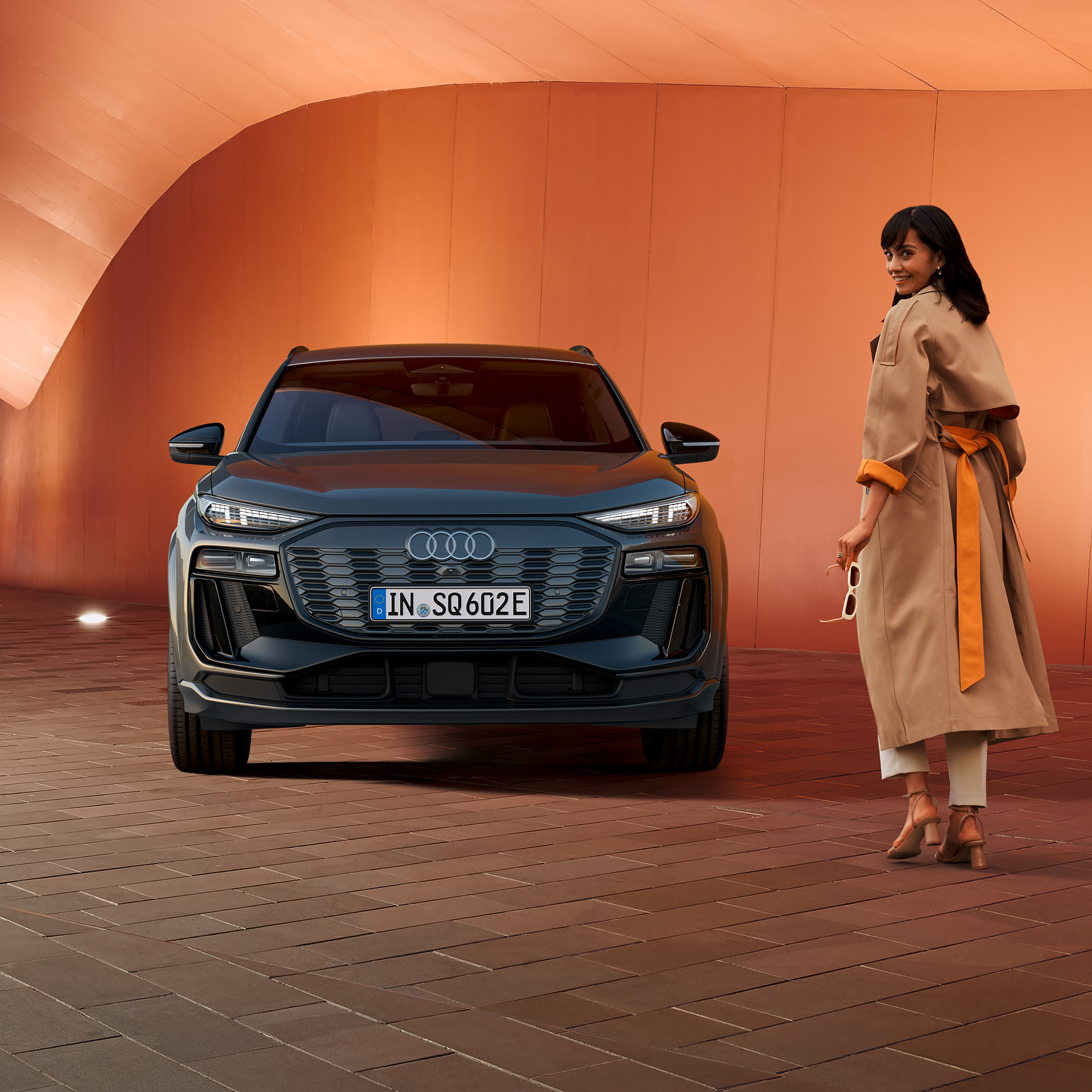  Prikaz sprednjega dela vozila Audi SQ6 SUV e-tron