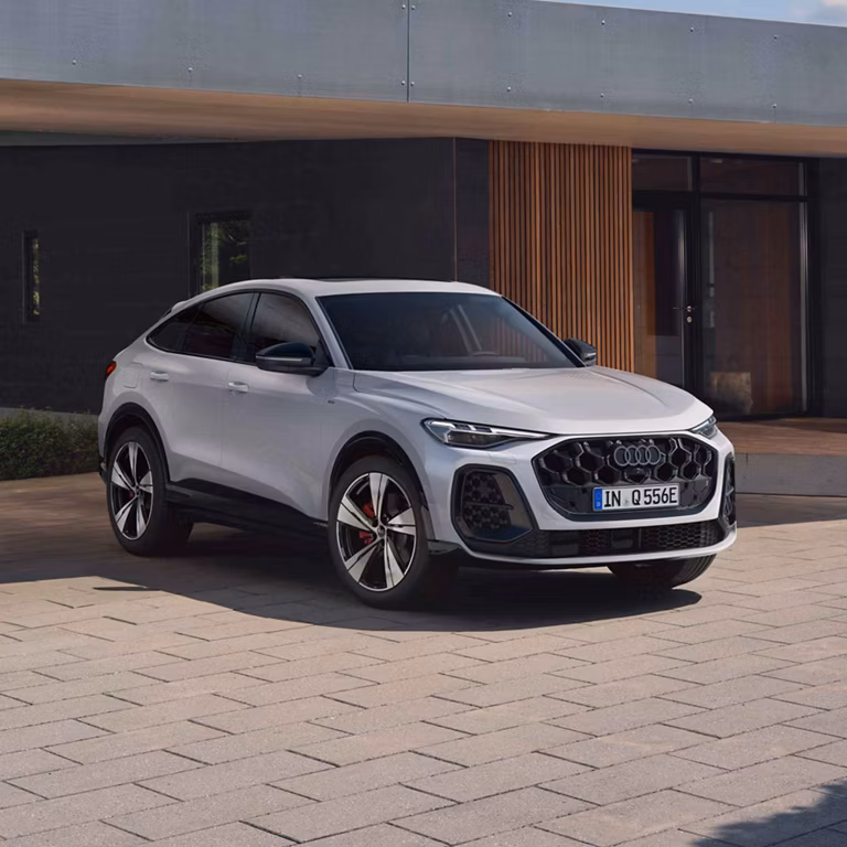Audi Q5 Sportback e-hybrid Frontansicht edition black