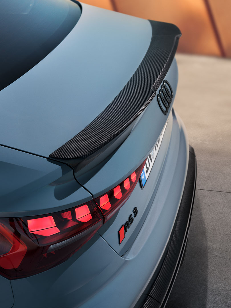 Audi RS 3 Limousine Heckklappenspoiler Carbon