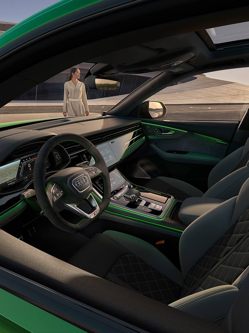 Audi SQ8 SUV von vorne