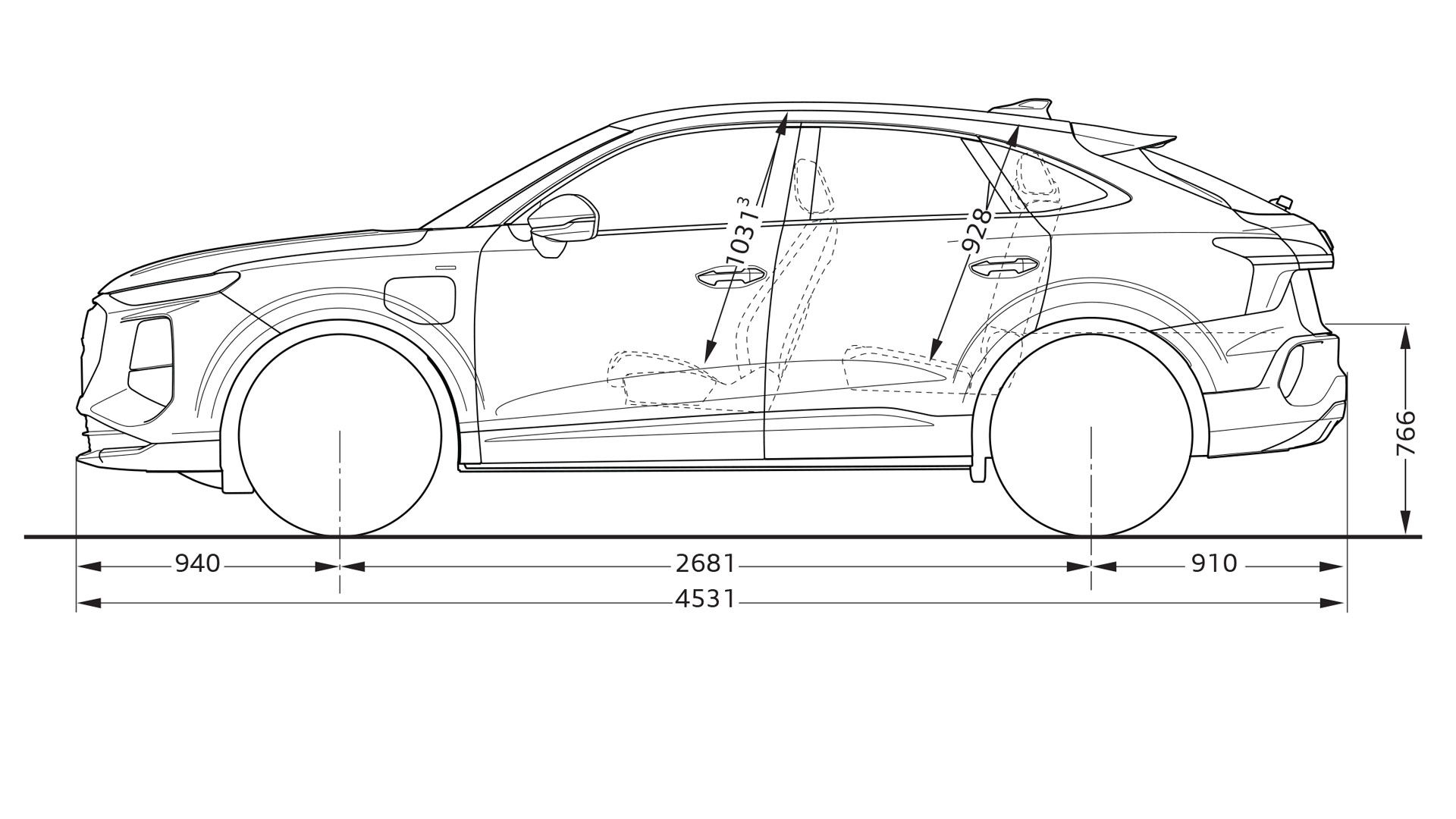 Tehnična risba stranskega profila Audi Q3-sportback-ehybrid prikazuje natančne dimenzije vozila, vključno z dolžino, višino in razdaljo med kolesi. Risba vključuje tudi notranje mere sedežev.