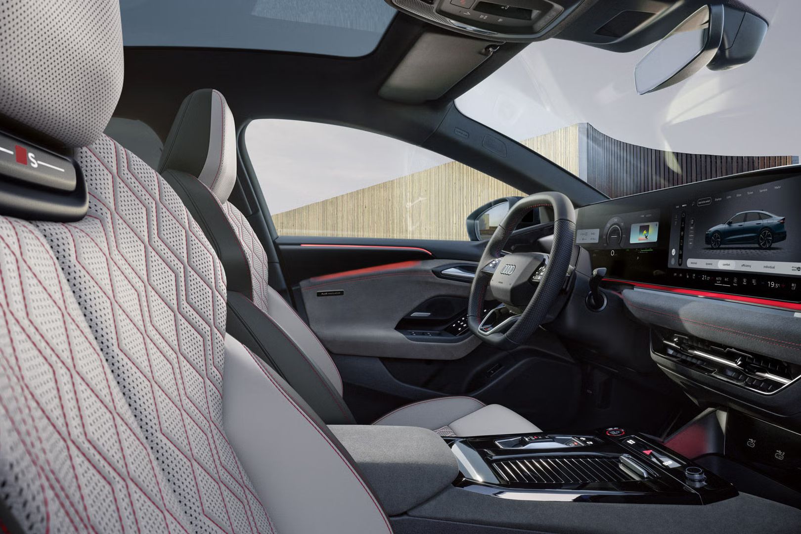 Audi S6 Sportback e-tron ekskluzivna notranjost.