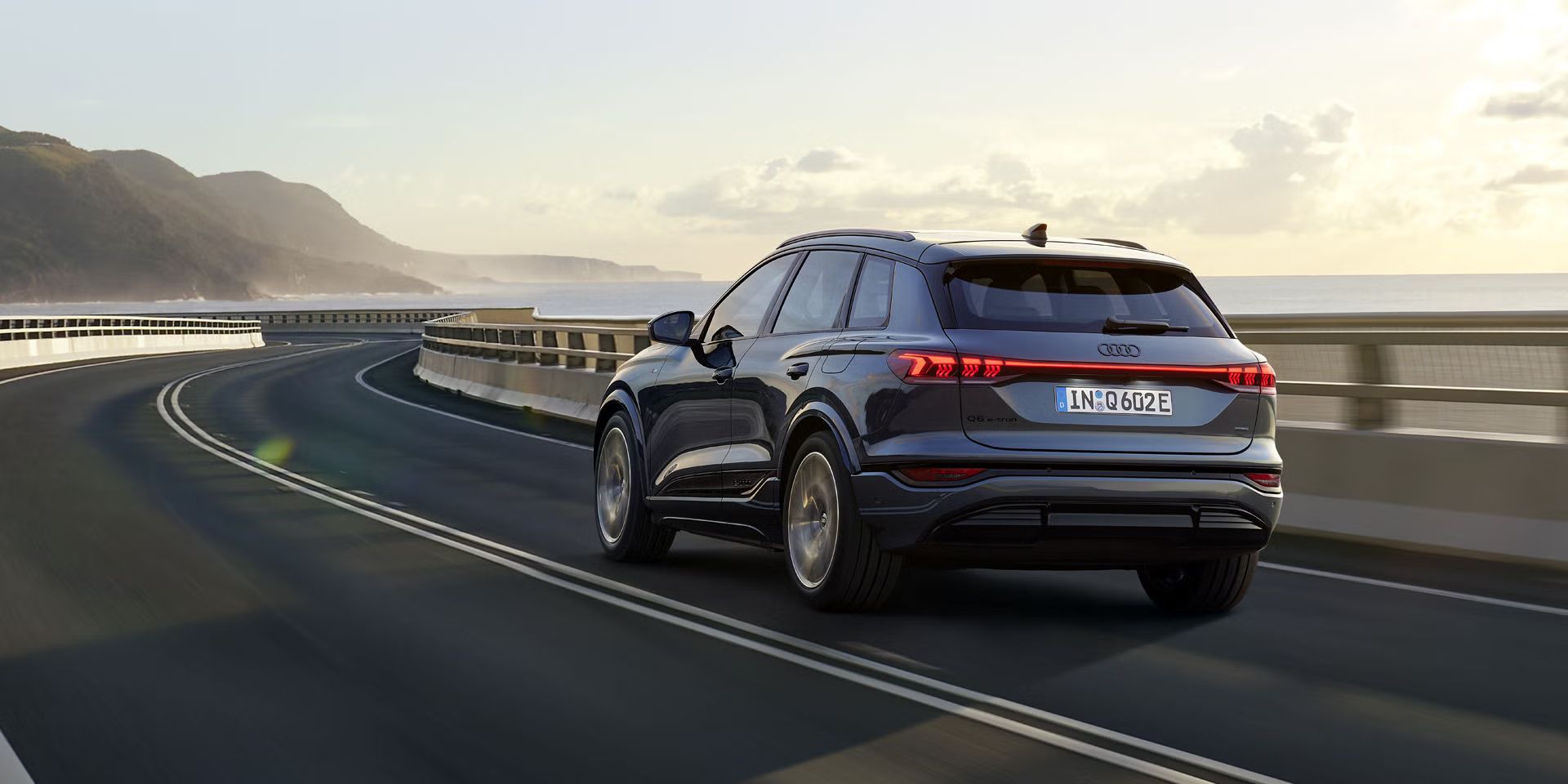 Audi Q6 e-tron med vožnjo
